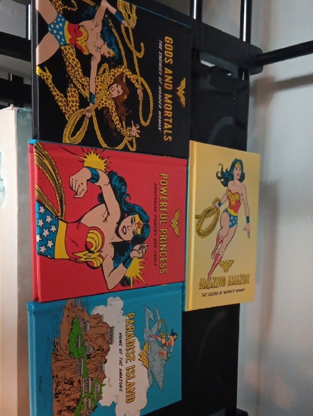 DC Comics Wonder Woman Box Set - Hardcover - Picture 2 of 2